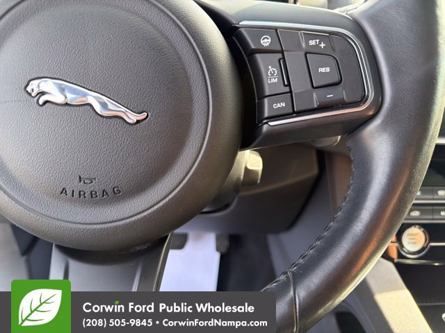 Used 2018 Jaguar F-PACE Premium AWD/4WD image 19