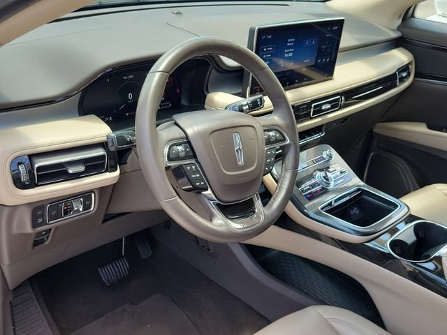Certified 2022 Lincoln Nautilus FWD w/ Premium Package image 9