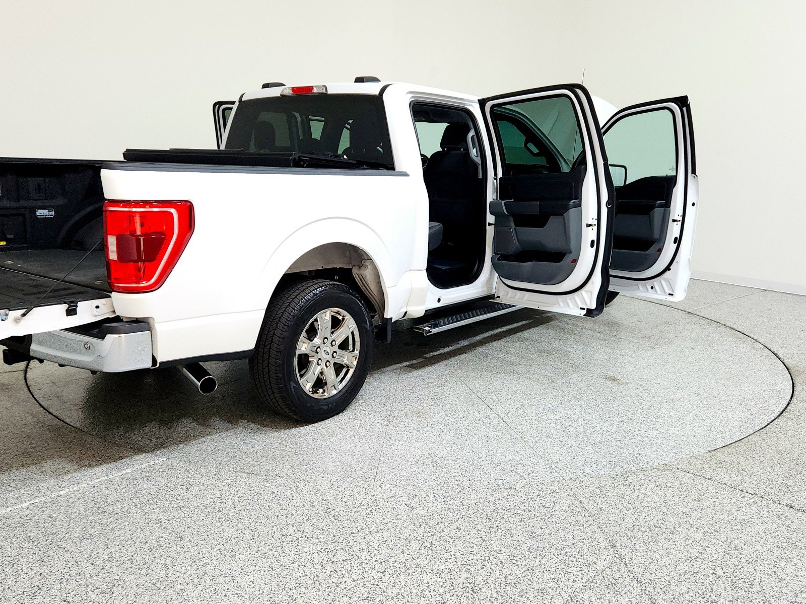 Used 2021 Ford F150 Lariat image 8