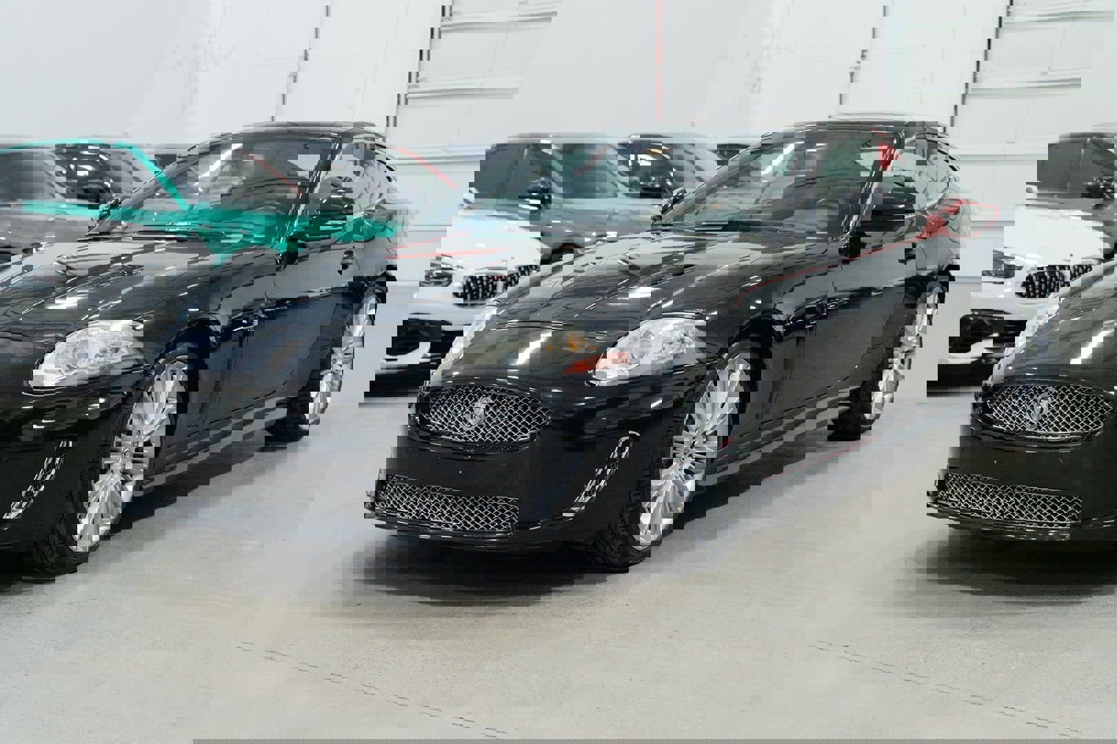 Used 2011 Jaguar XKR R175 image 3