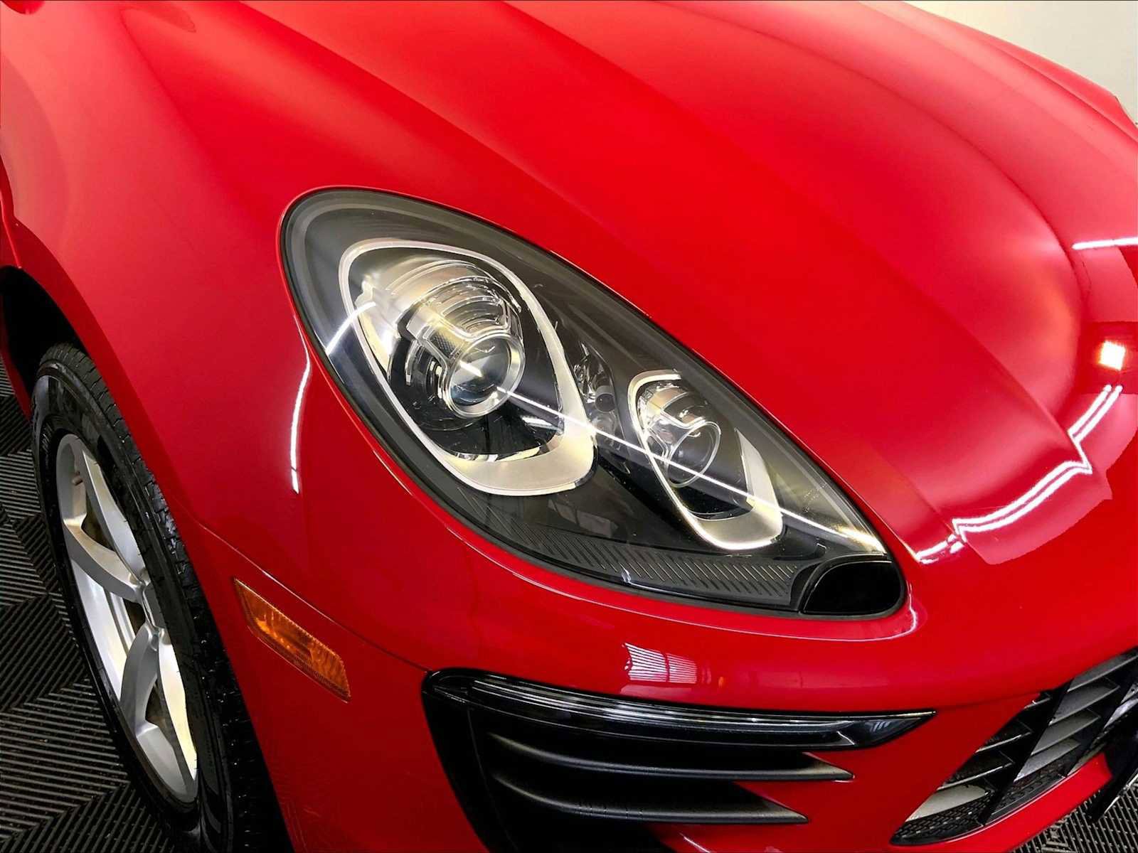 Certified 2017 Porsche Macan image 12