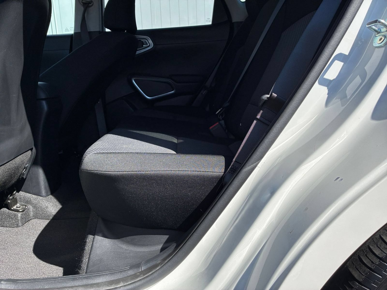 Used 2025 Kia Soul LX w/ LX Technology Package FWD image 22