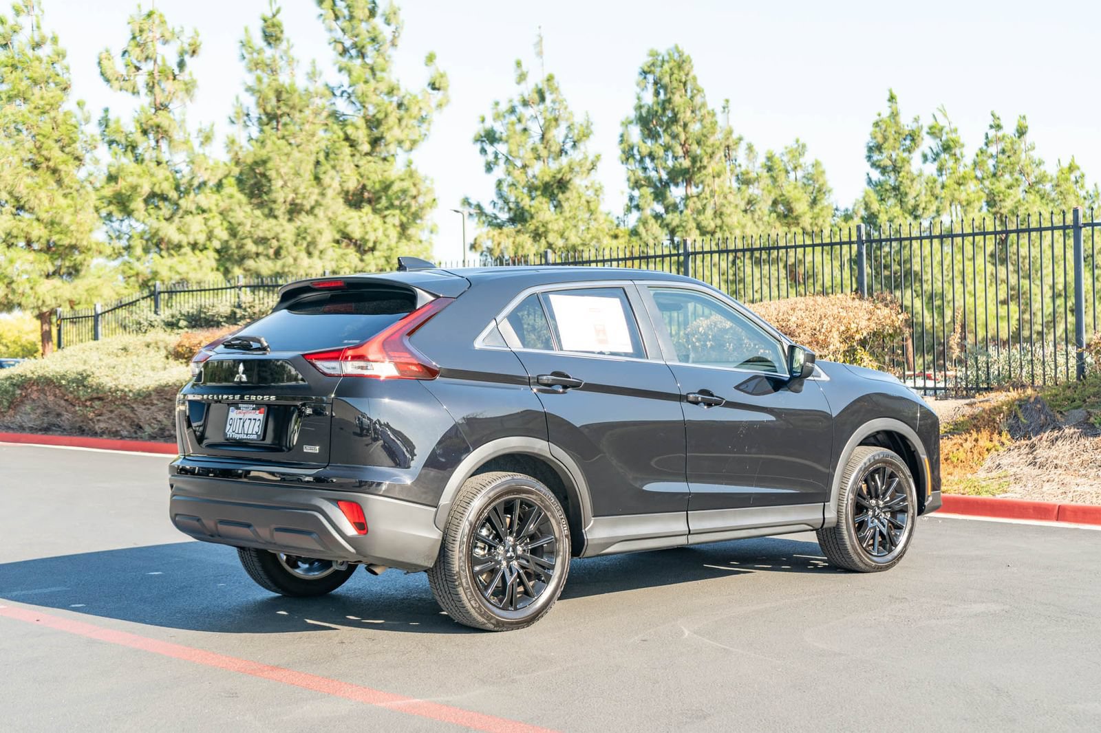 Used 2025 Mitsubishi Eclipse Cross LE AWD/4WD image 8