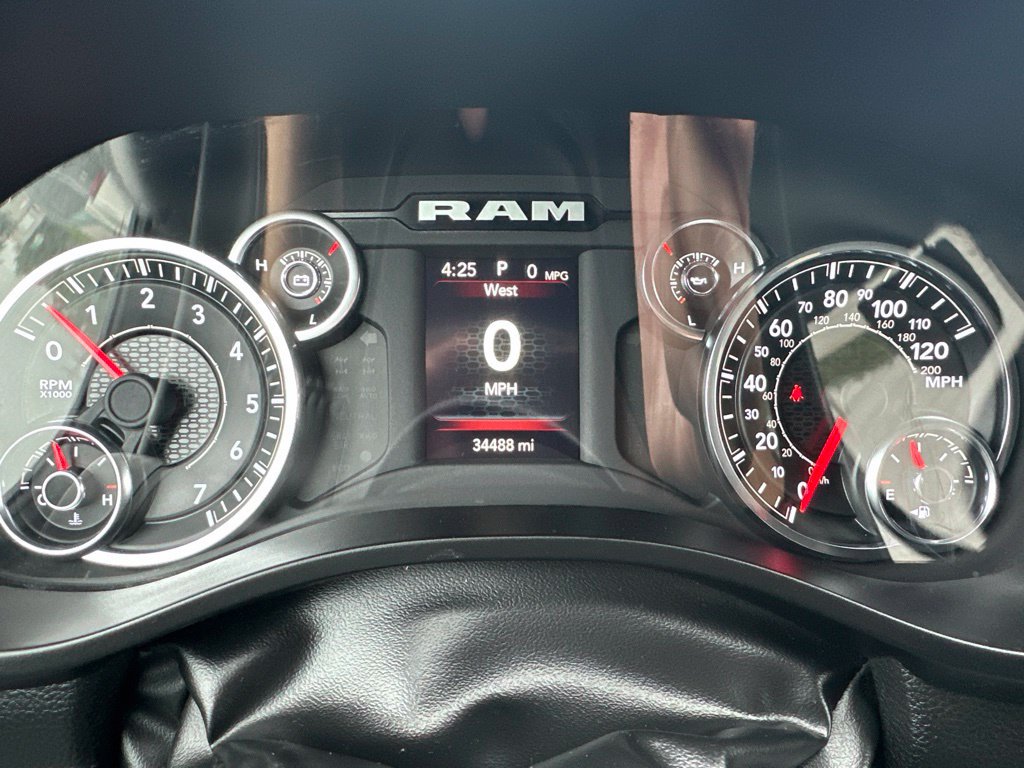 Used 2023 RAM 1500 Big Horn AWD/4WD image 40