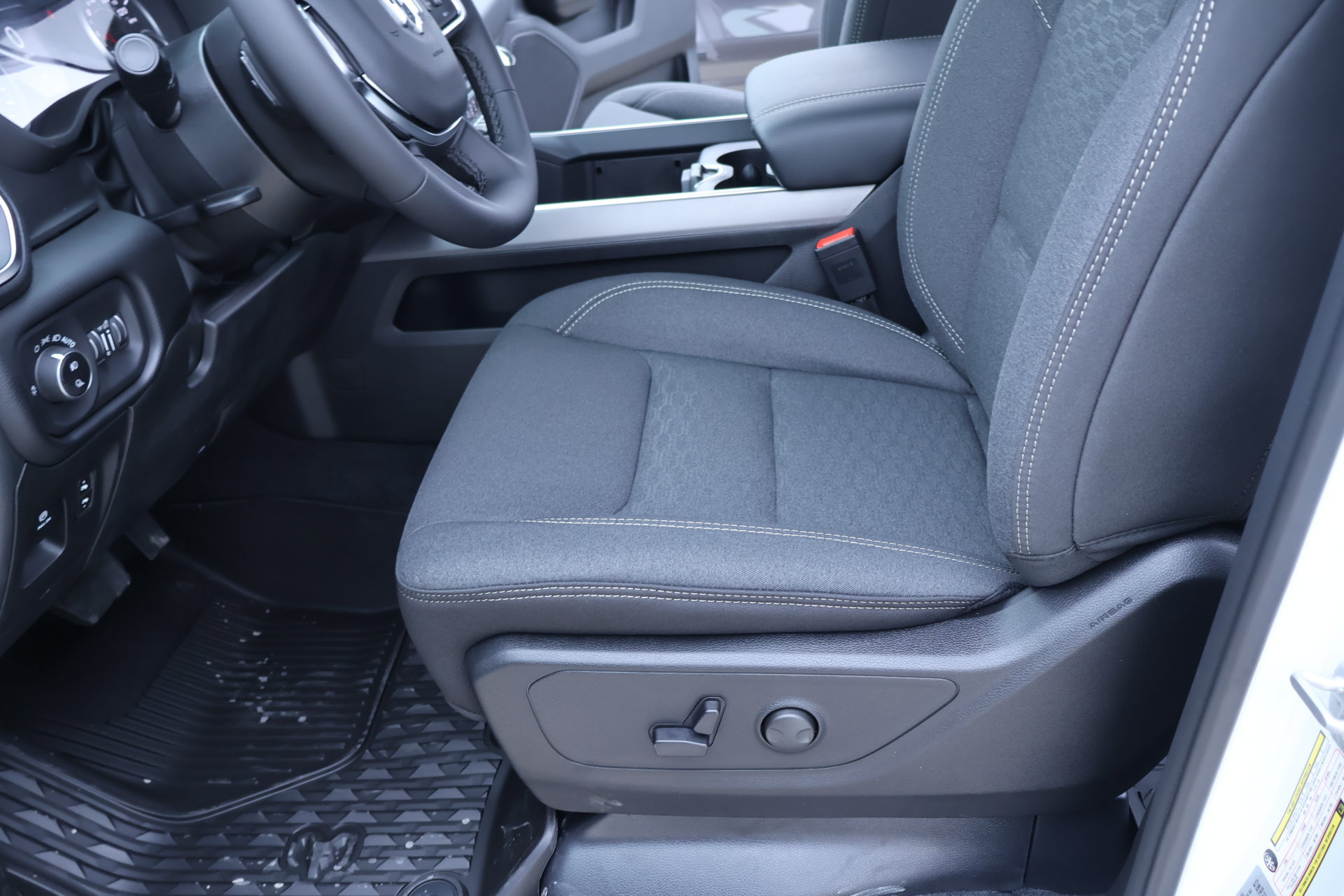 New 2027 RAM 1500 4x4 Crew Cab image 12