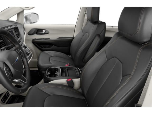 Used 2018 Chrysler Pacifica Touring-L w/ Advanced Safetytec Group FWD image 9