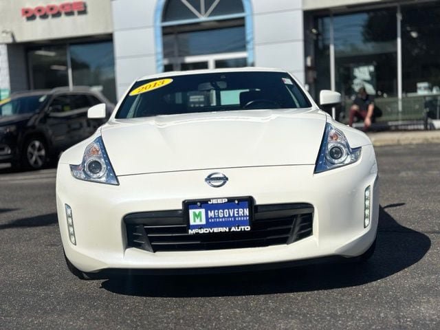 Used 2013 Nissan 370Z Coupe RWD image 9