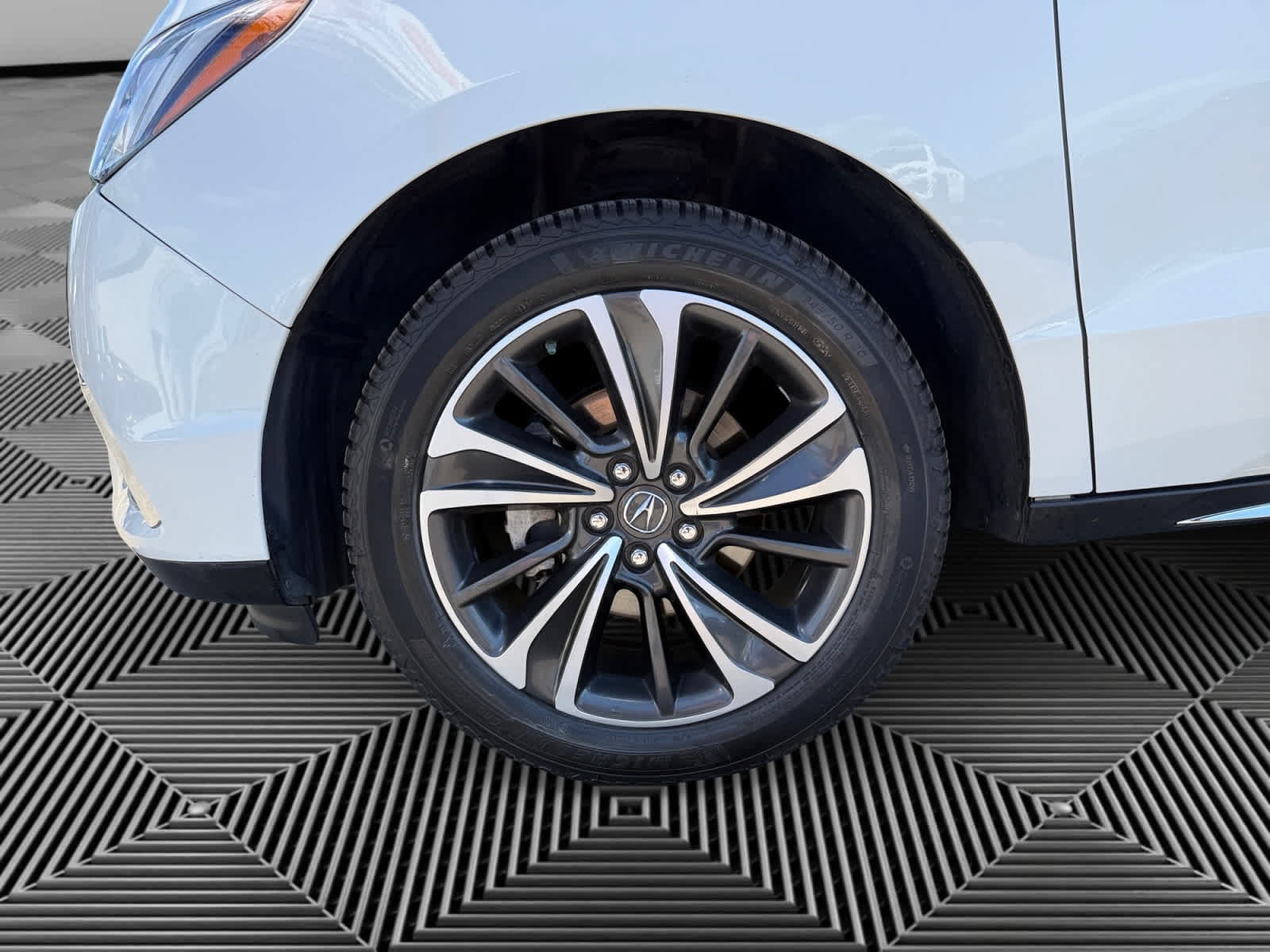 Used 2020 Acura MDX w/ Technology Package AWD/4WD image 8