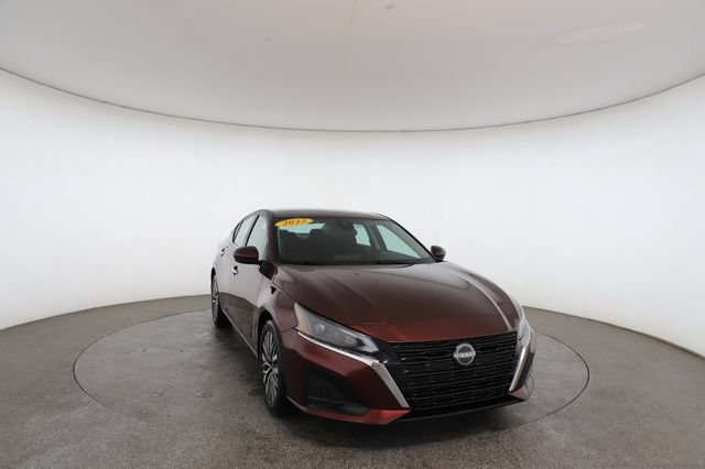 Used 2023 Nissan Altima 2.5 SV FWD image 29