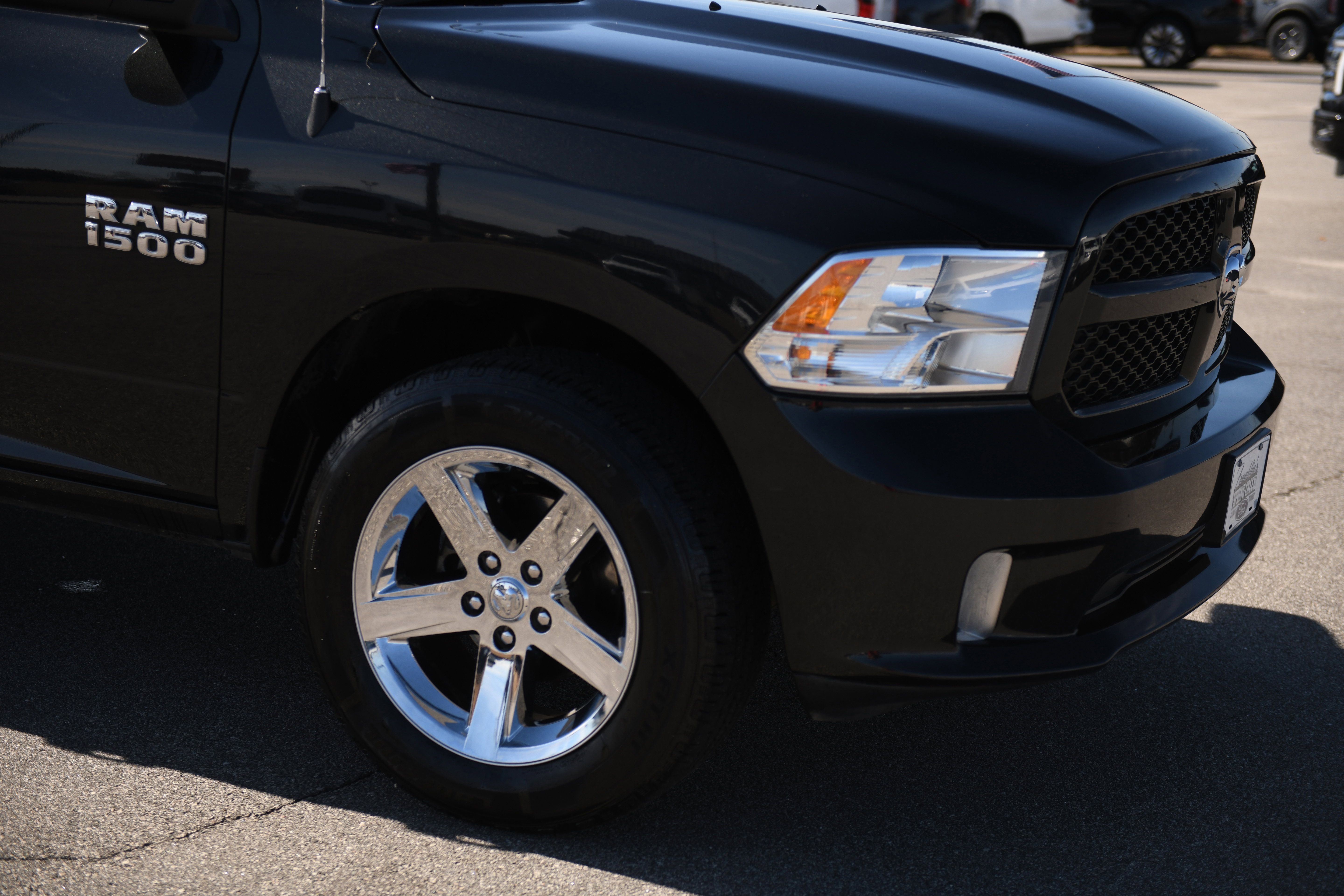 Used 2018 RAM 1500 Express image 3