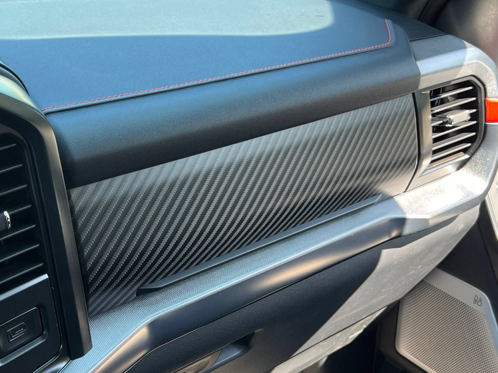 Used 2025 Ford F150 Raptor AWD/4WD image 39