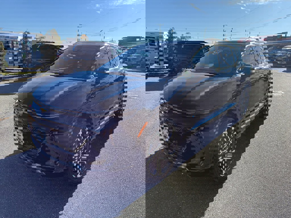 New 2026 Chevrolet Equinox EV LT image 2