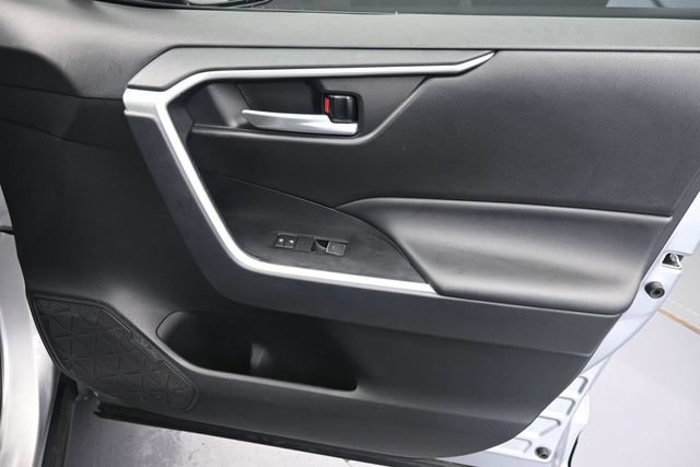 Used 2024 Toyota RAV4 SE AWD/4WD image 31