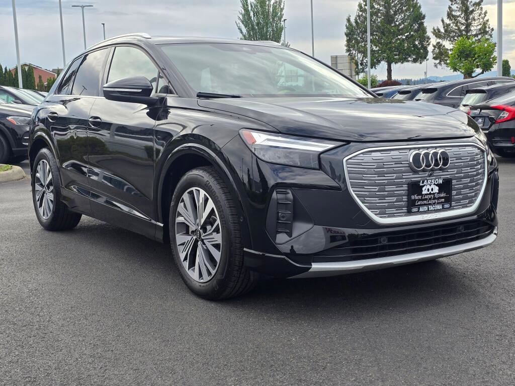 Used 2023 Audi Q4 e-tron Premium Plus w/ Premium Plus RWD image 7