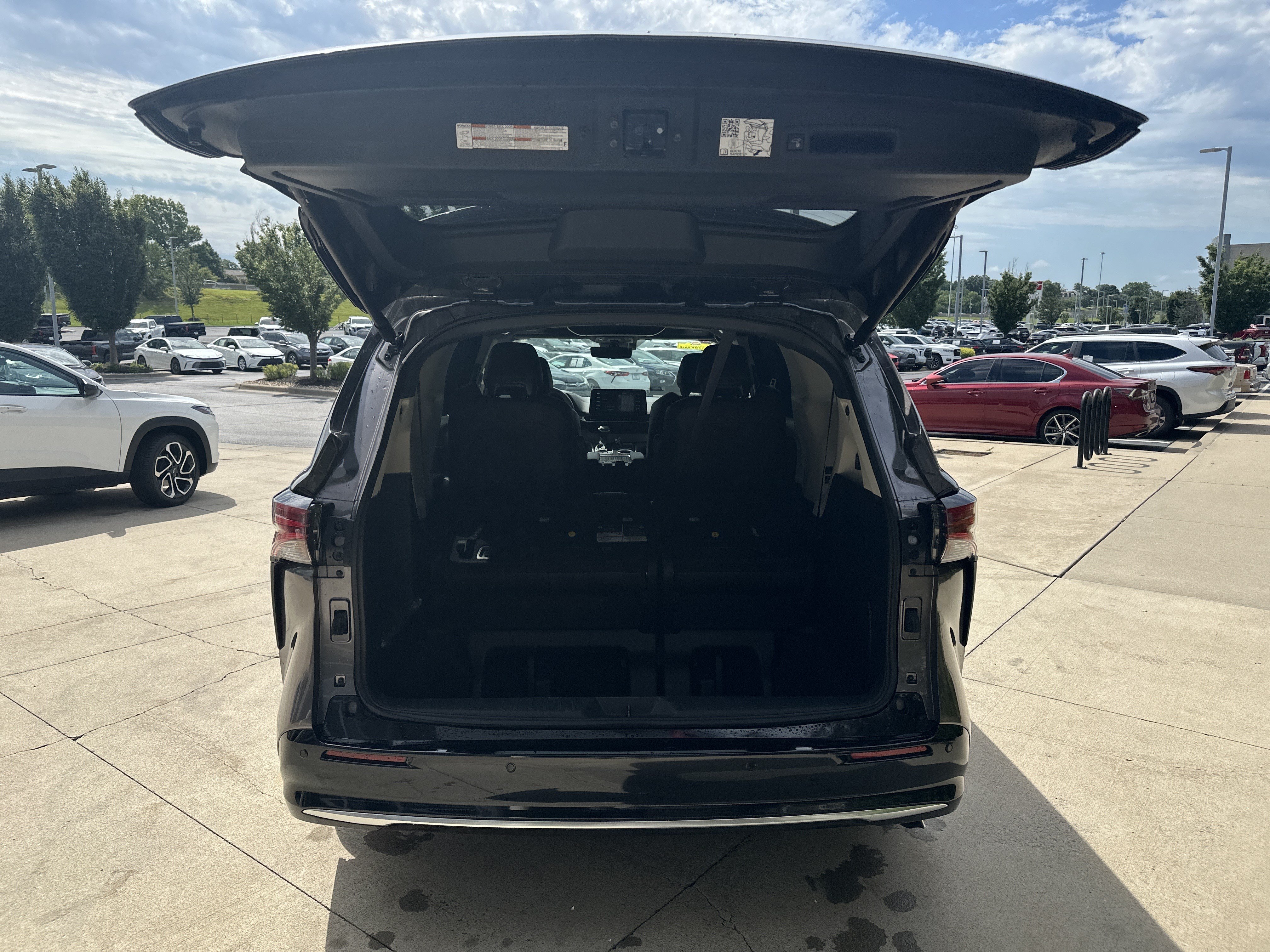 Certified 2024 Toyota Sienna Platinum AWD/4WD image 29
