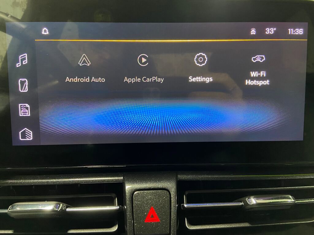 Used 2024 Chevrolet TrailBlazer LT w/ LT Cold Weather Package image 14