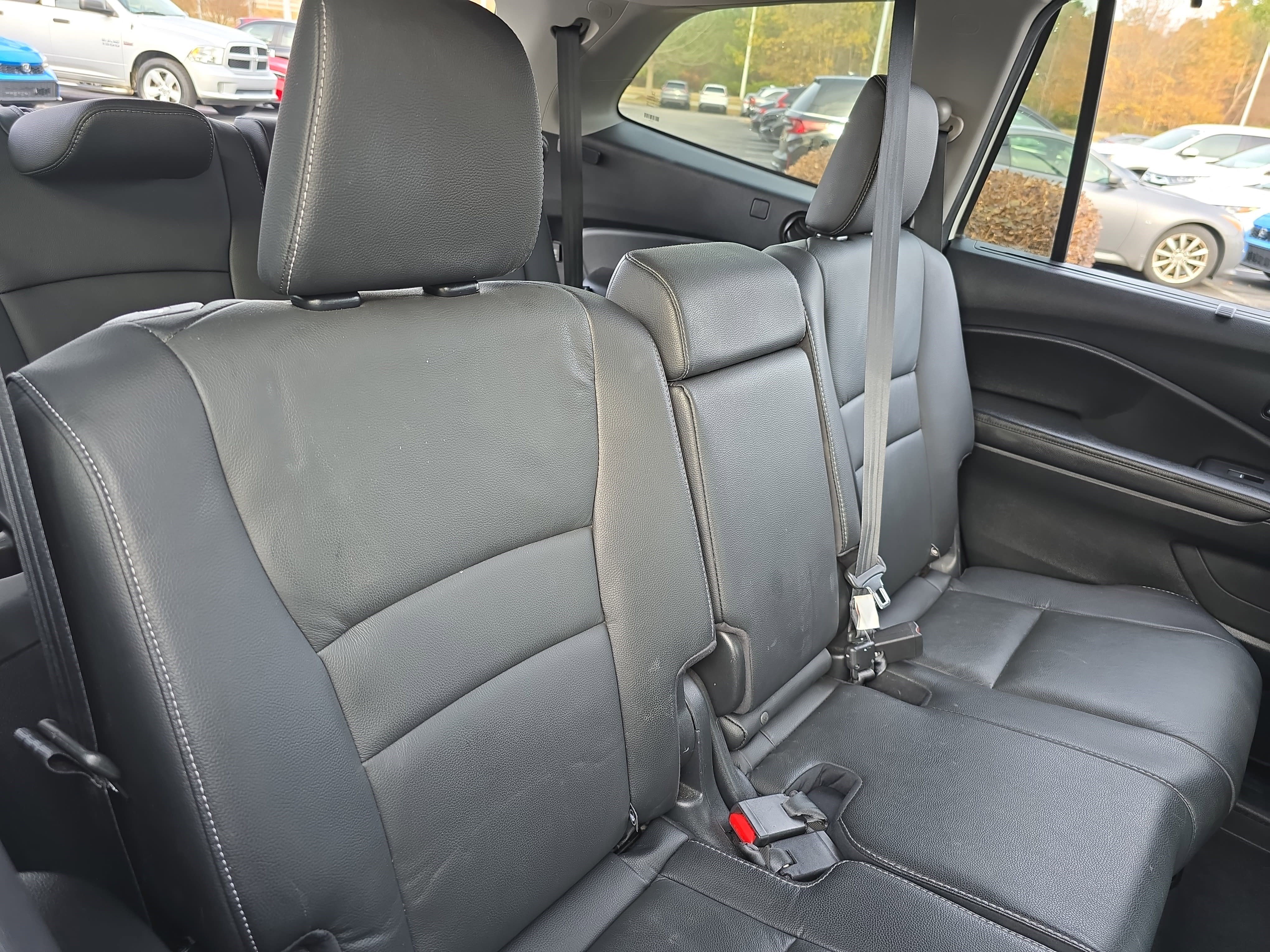 Used 2021 Honda Pilot Special Edition image 12