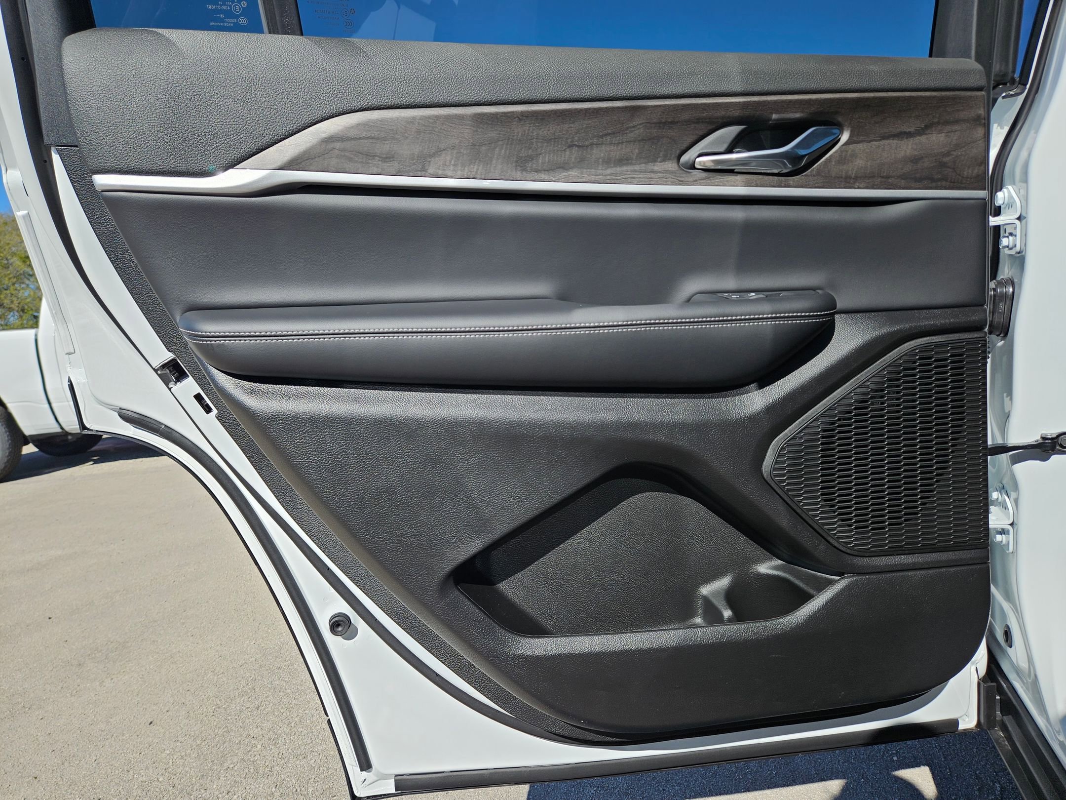 New 2025 Jeep Grand Cherokee L Limited image 14