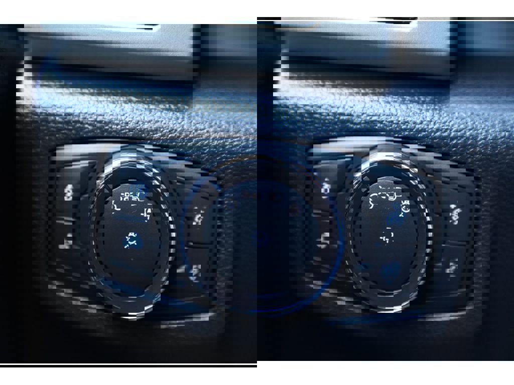 Used 2018 Ford F150 Lariat image 29