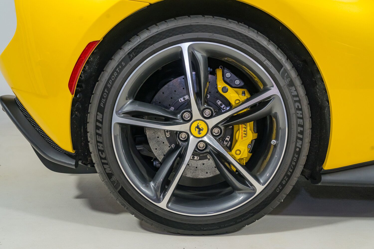 Used 2024 Ferrari 296 GTS RWD image 25
