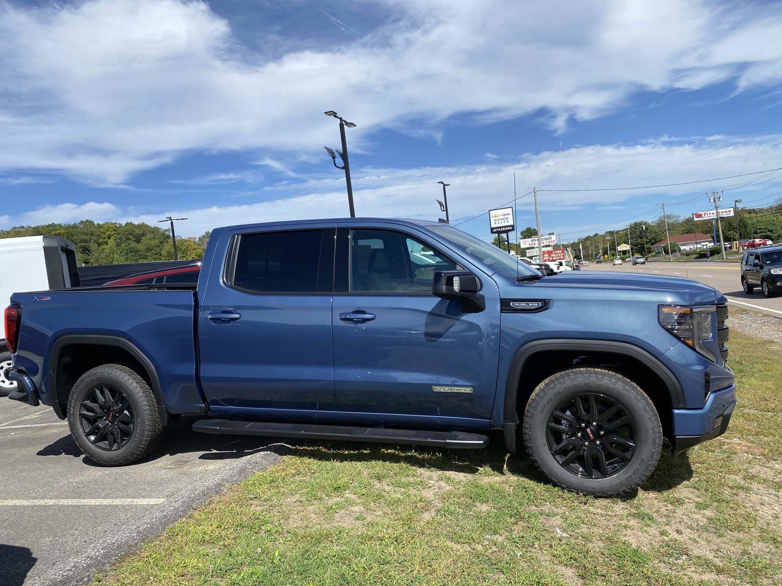 New 2026 GMC Sierra 1500 Elevation w/ Elevation Premium Package image 4