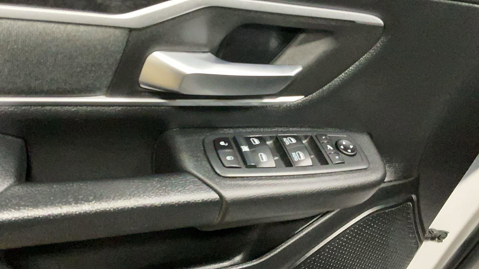 Used 2020 RAM 1500 Big Horn AWD/4WD image 13