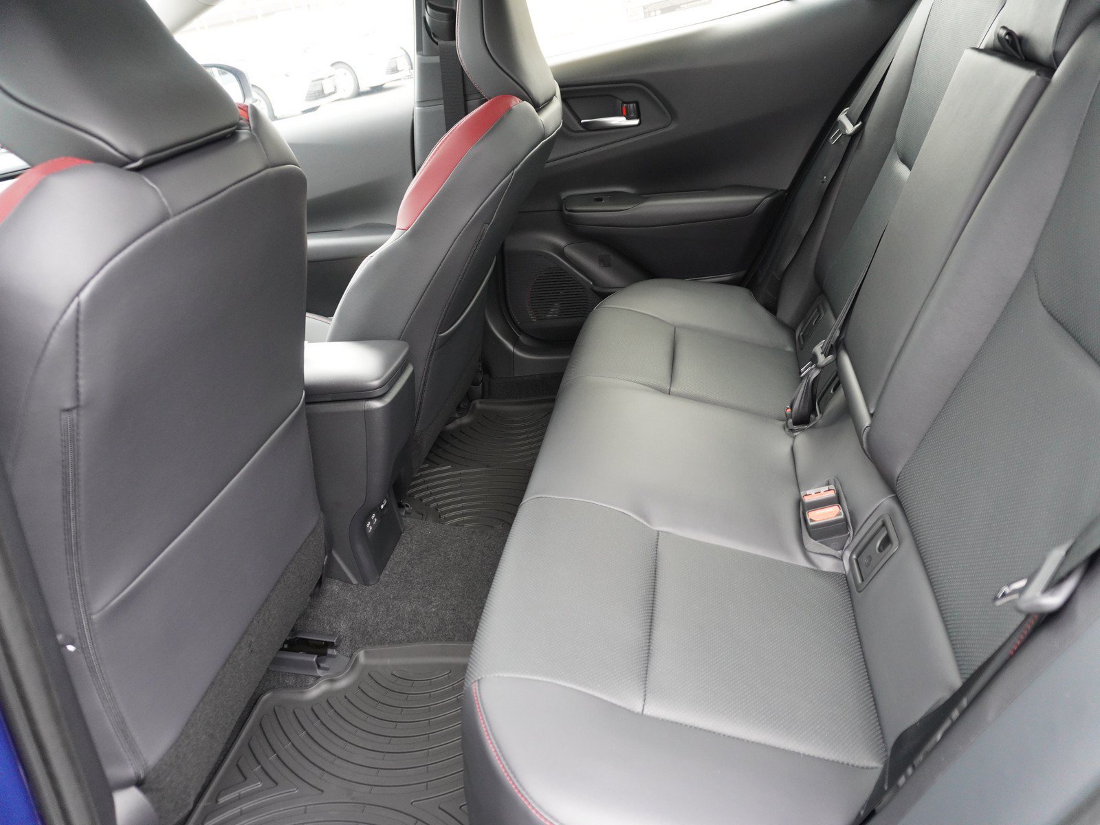 New 2026 Toyota Prius Plug-In Hybrid FWD image 13