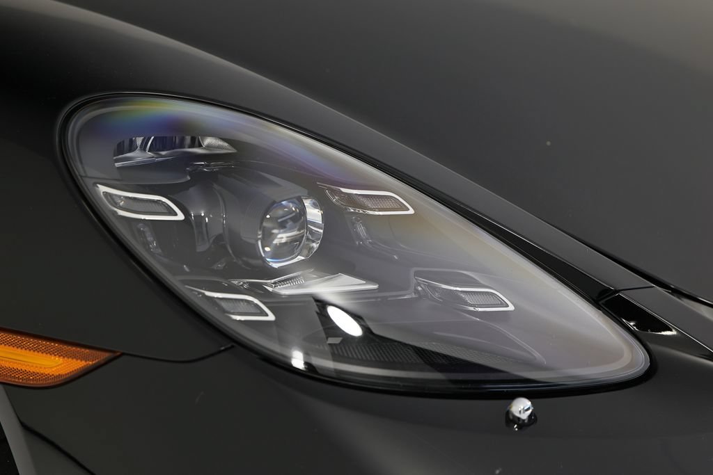 Certified 2024 Porsche 718 Cayman S RWD image 20