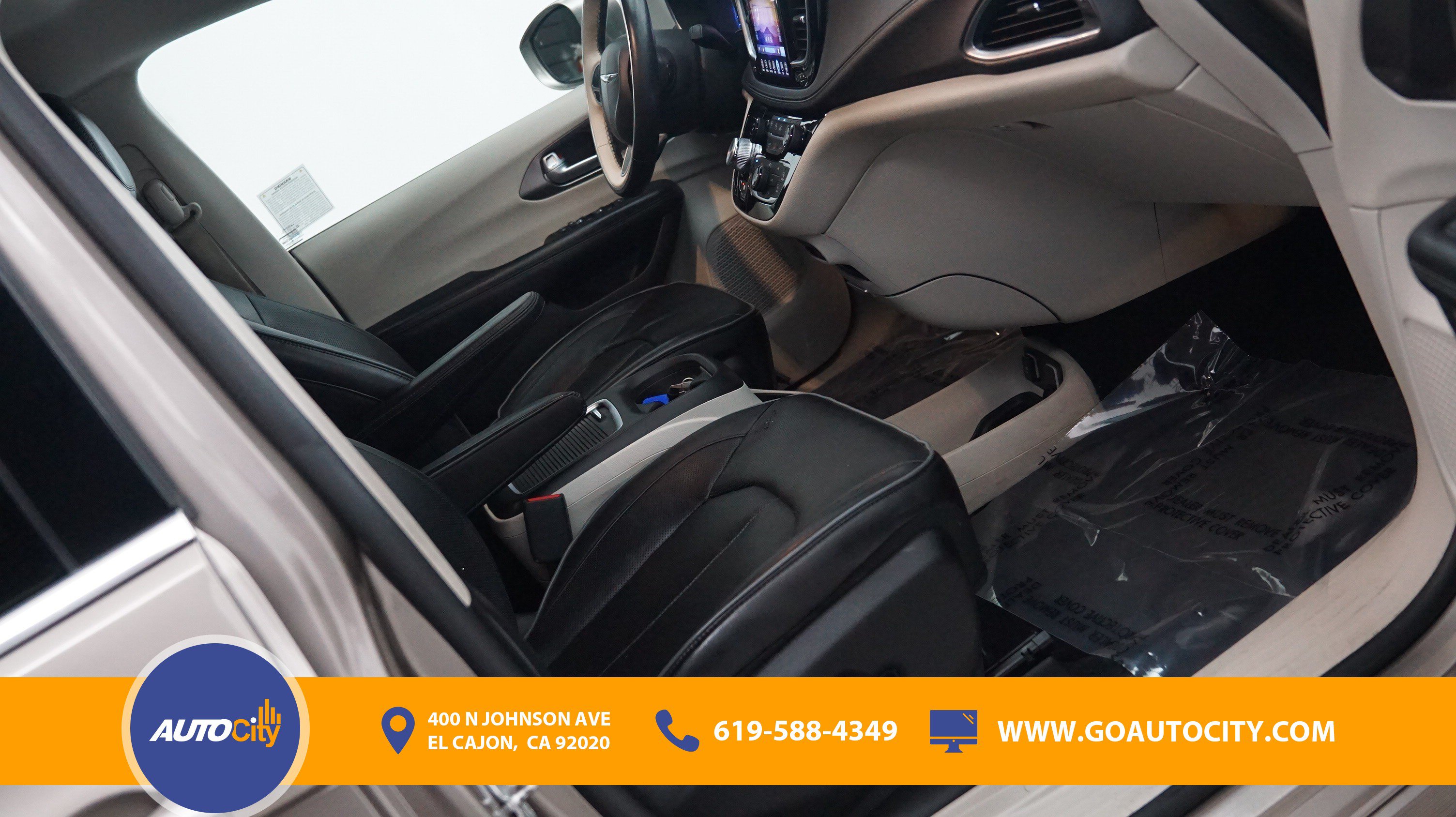 Used 2017 Chrysler Pacifica Limited w/ Advanced Safetytec Group FWD image 8