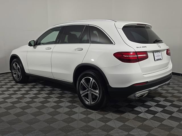 Used 2017 Mercedes-Benz GLC 300 4MATIC image 3