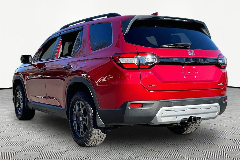 Used 2025 Honda Pilot TrailSport image 5
