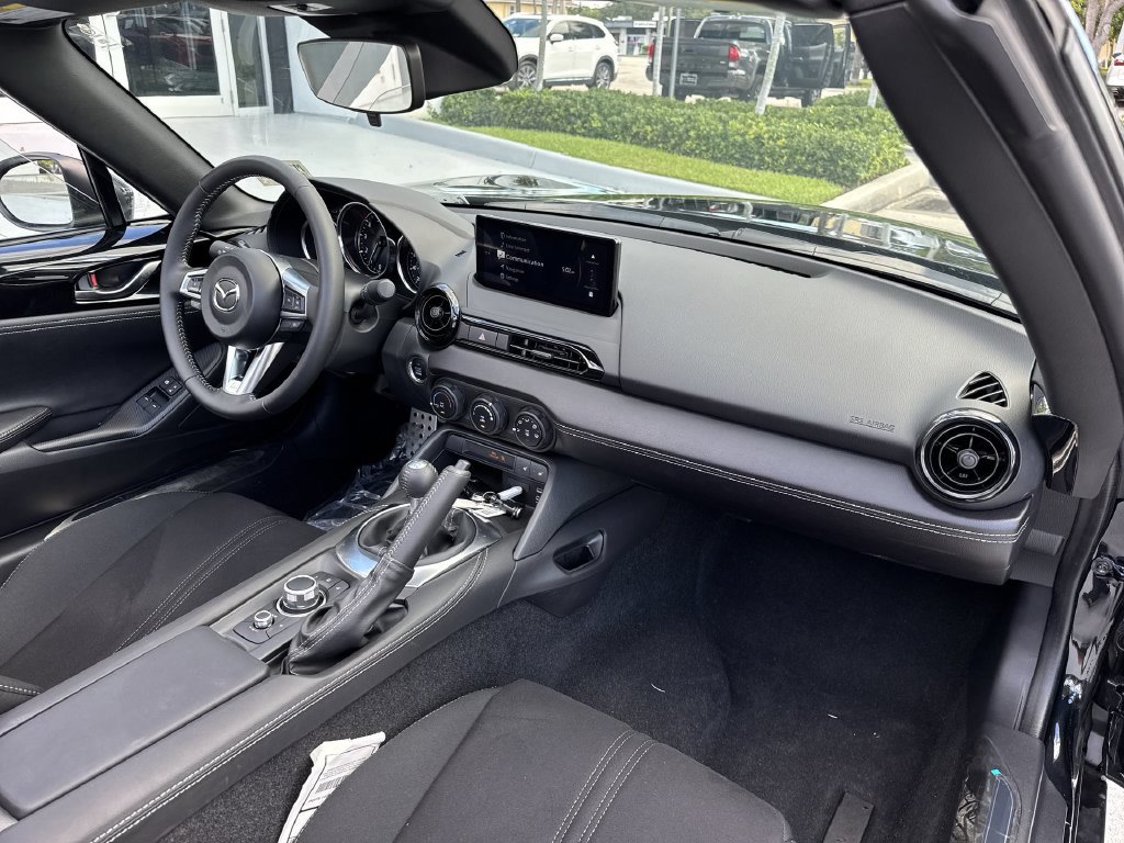 New 2026 MAZDA MX-5 Miata Club w/ Interior Package RWD image 14