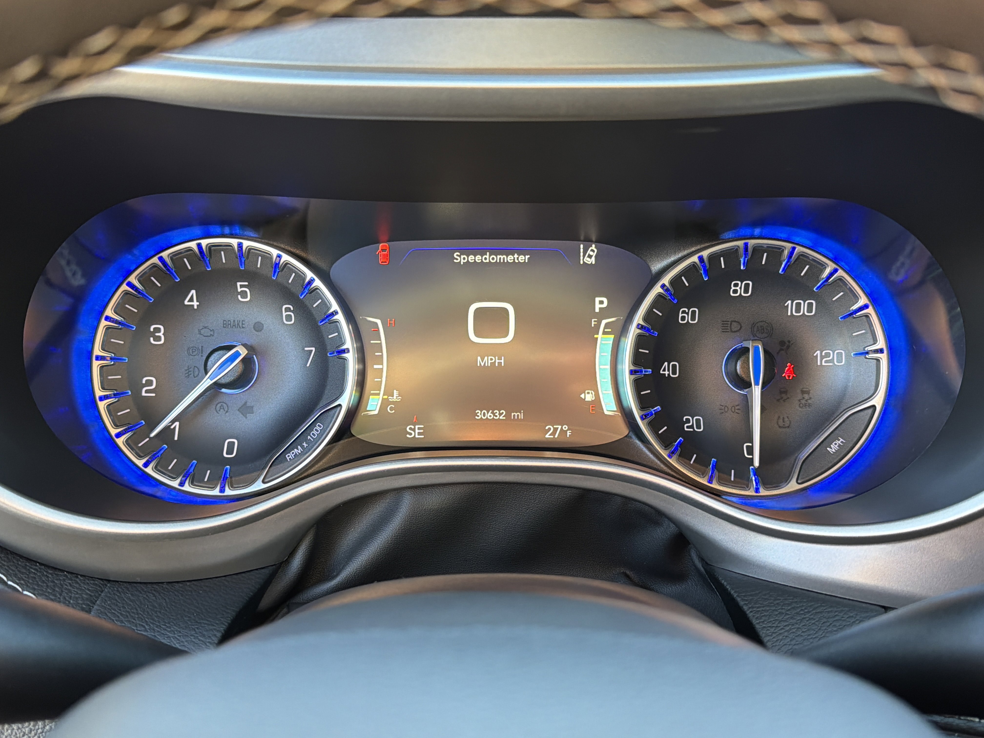 Used 2025 Chrysler Pacifica Select image 28