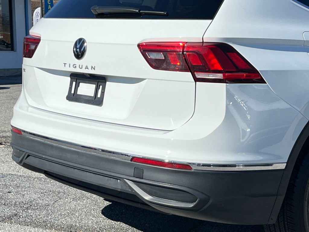 Certified 2024 Volkswagen Tiguan SE image 6