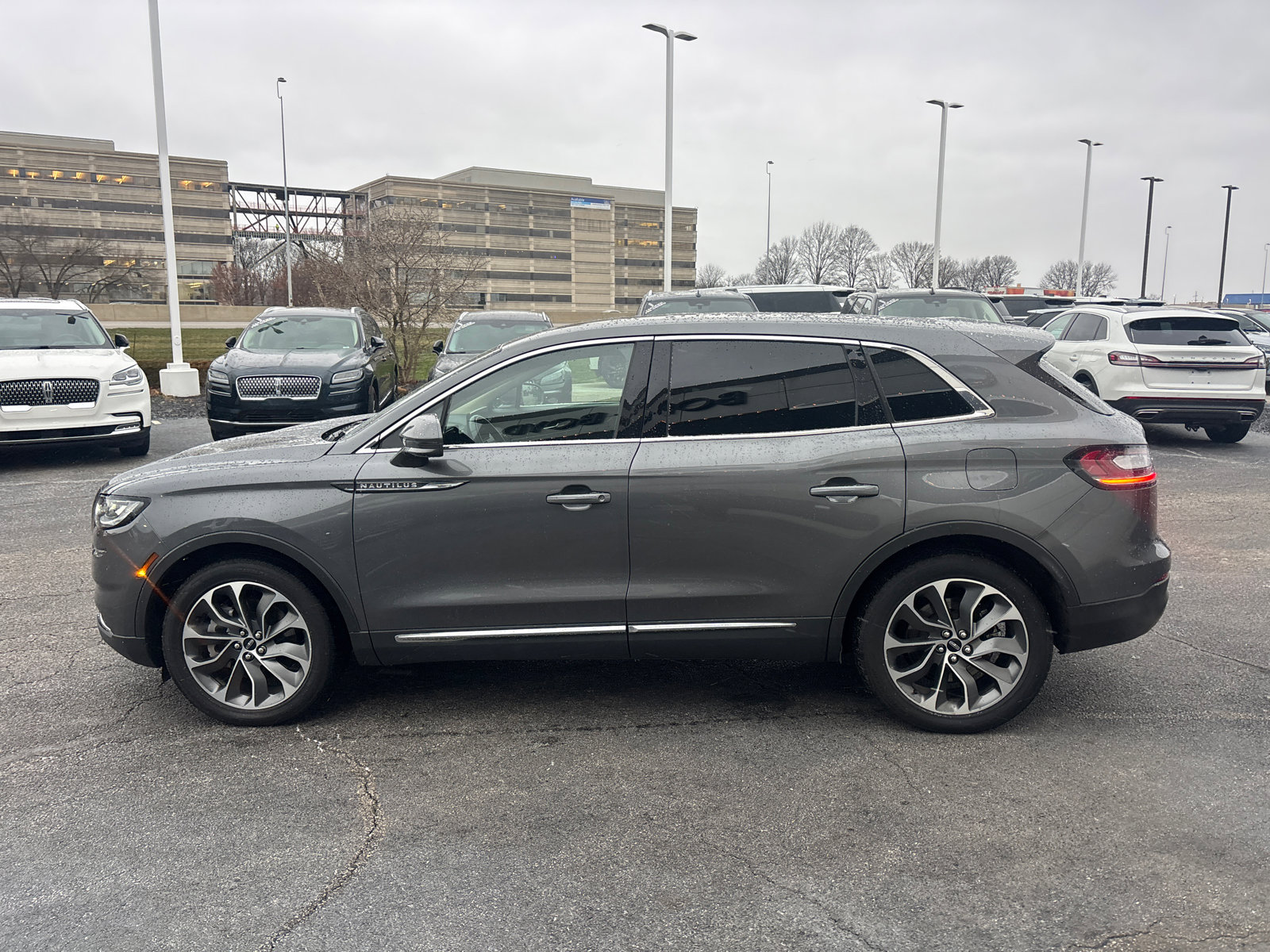 Certified 2023 Lincoln Nautilus Reserve w/ Cargo Utility Package image 4