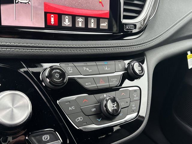 New 2026 Chrysler Pacifica Select image 31