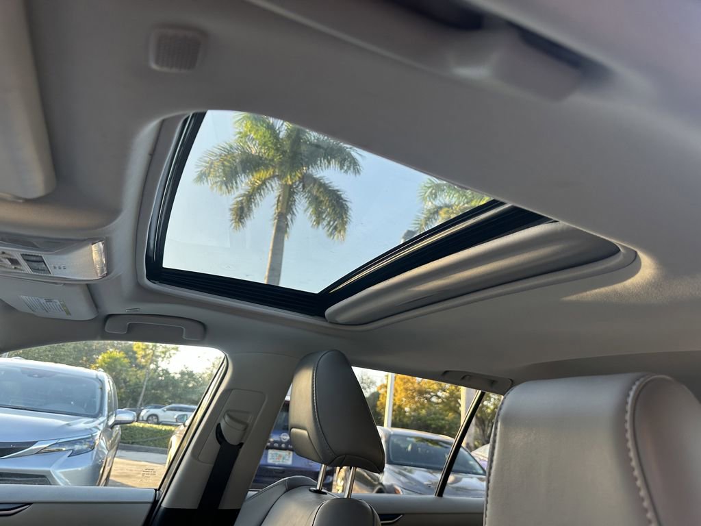 Used 2024 Toyota RAV4 XLE Premium image 18