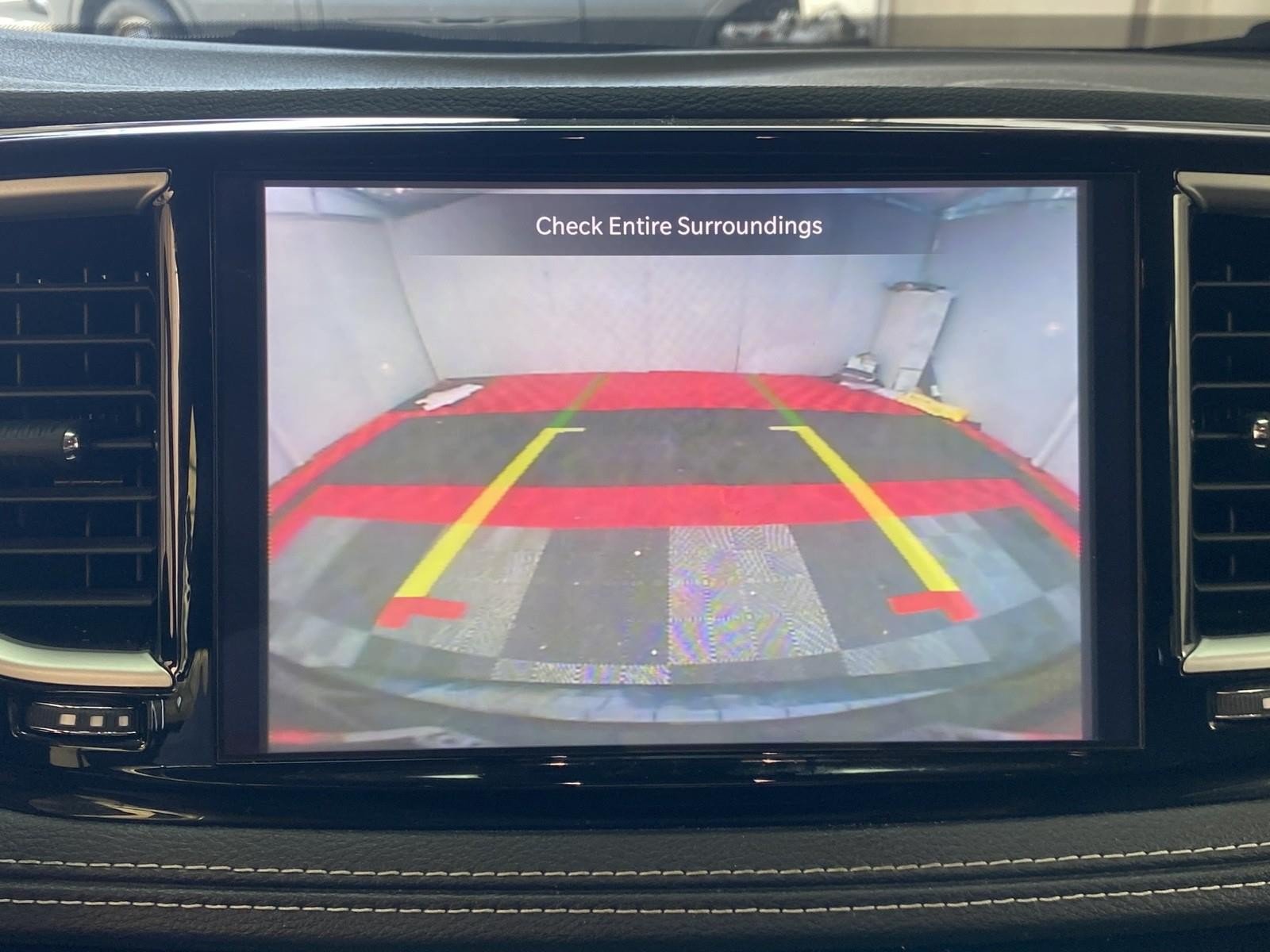 Used 2024 Chrysler Pacifica Touring-L FWD image 27