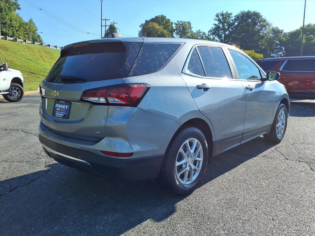Used 2024 Chevrolet Equinox LT FWD image 3