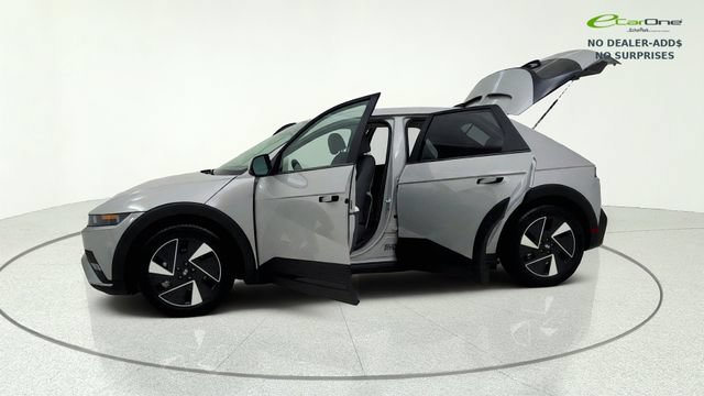 Used 2025 Hyundai Ioniq 5 SE RWD image 12