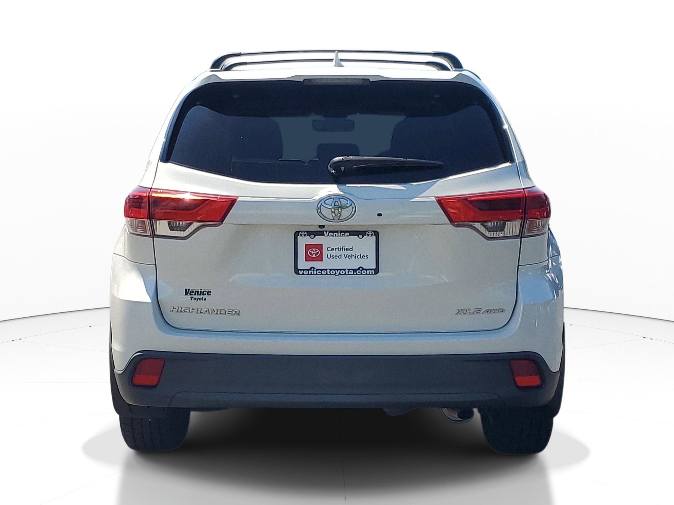 Certified 2018 Toyota Highlander XLE AWD/4WD image 5