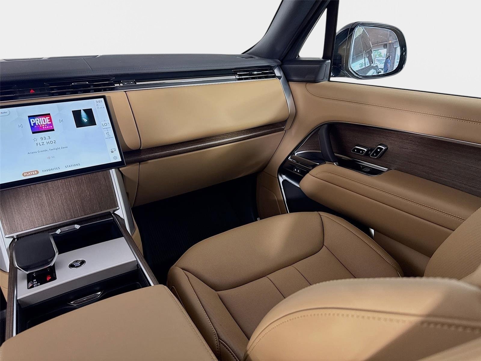 New 2026 Land Rover Range Rover Long Wheelbase SE AWD/4WD image 25