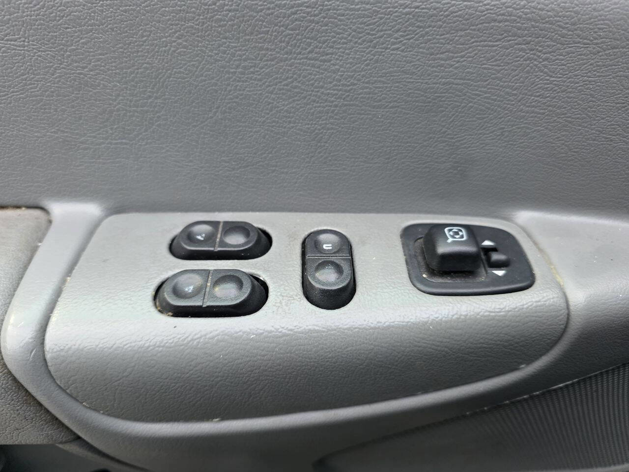 Used 2008 Ford E-150 and Econoline 150 image 57