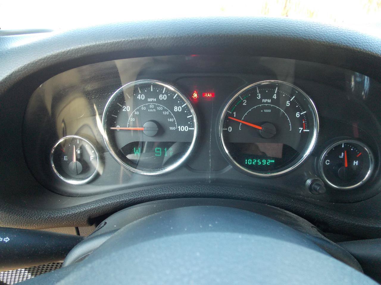 Used 2016 Jeep Wrangler Unlimited Sport w/ Connectivity Group AWD/4WD image 9