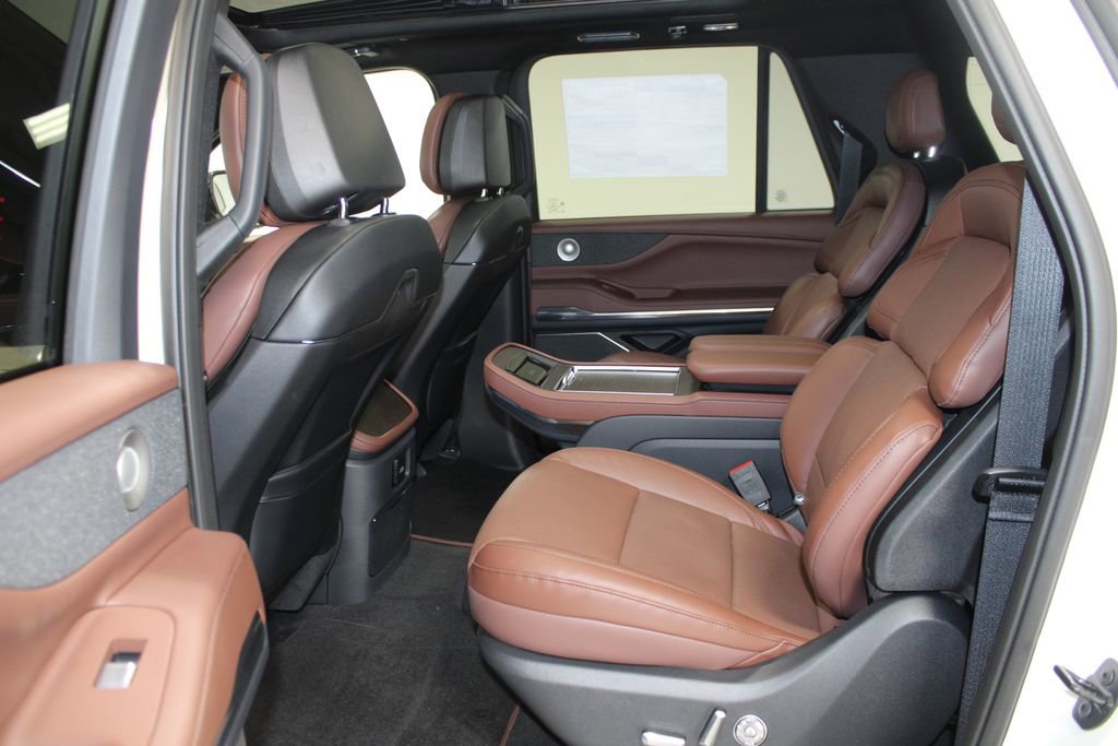 New 2026 Lincoln Navigator L Reserve image 29