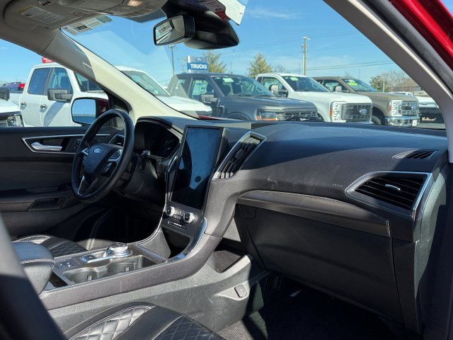Used 2024 Ford Edge Titanium AWD/4WD image 22
