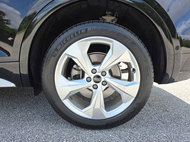 Used 2021 Audi Q5 Prestige w/ Prestige Package AWD/4WD image 16