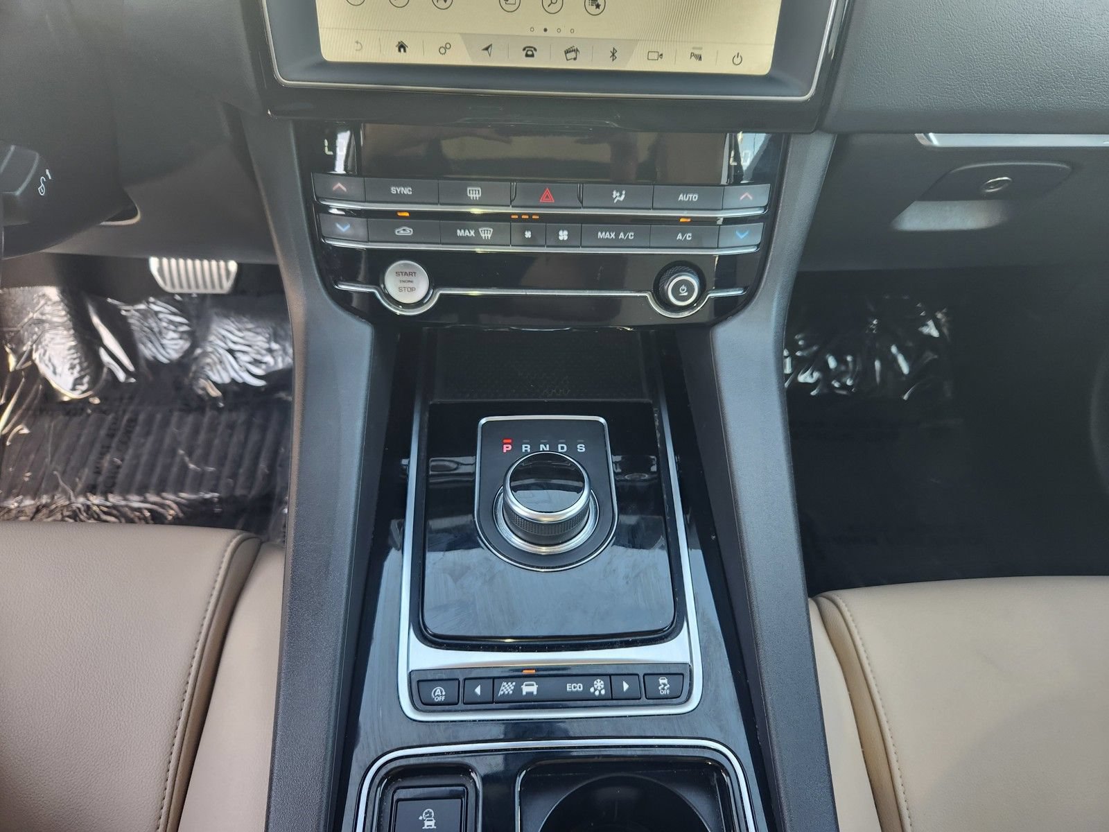 Used 2019 Jaguar F-PACE Premium AWD/4WD image 24