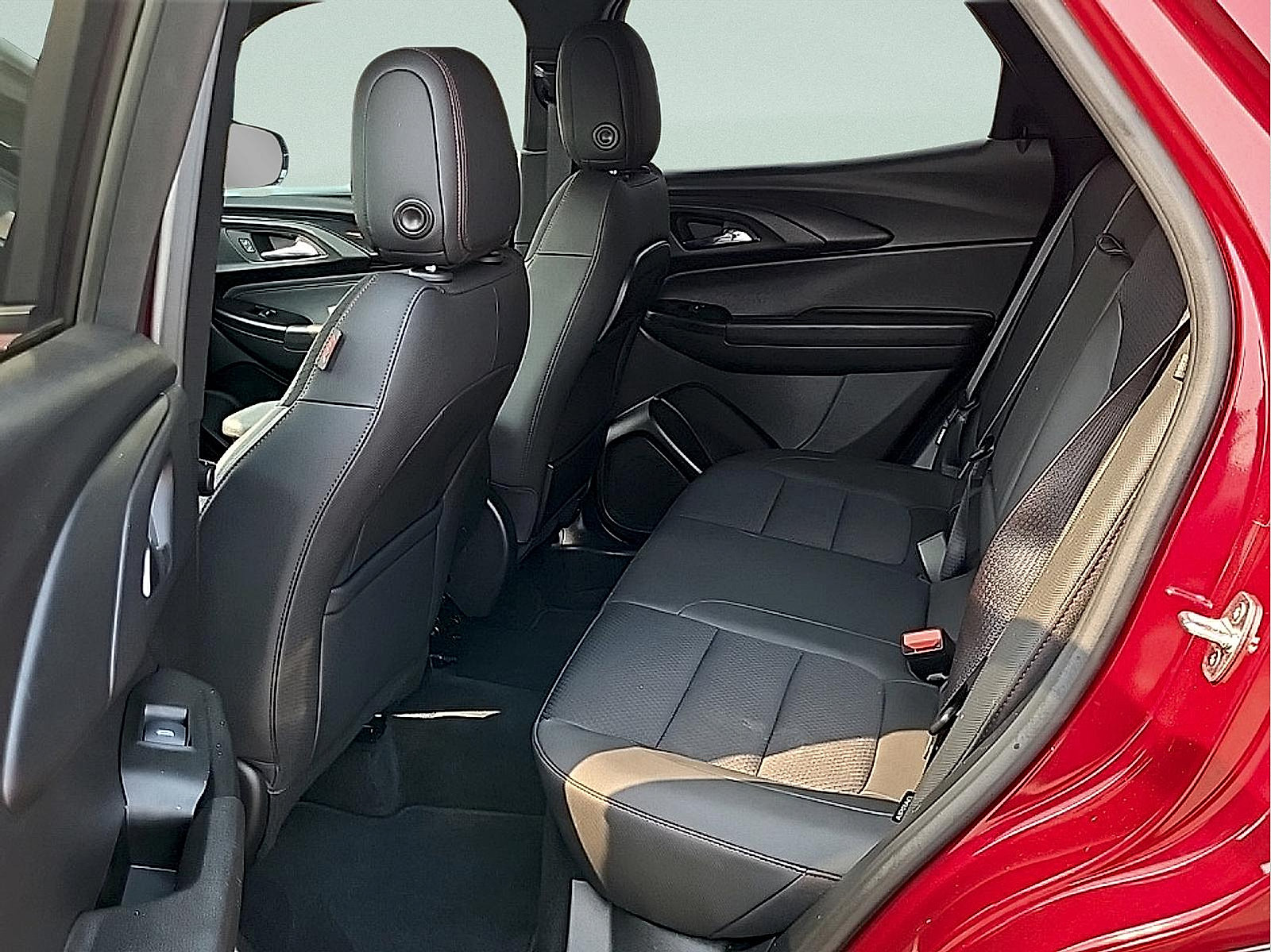 Used 2023 Chevrolet TrailBlazer RS w/ Convenience Package AWD/4WD image 12
