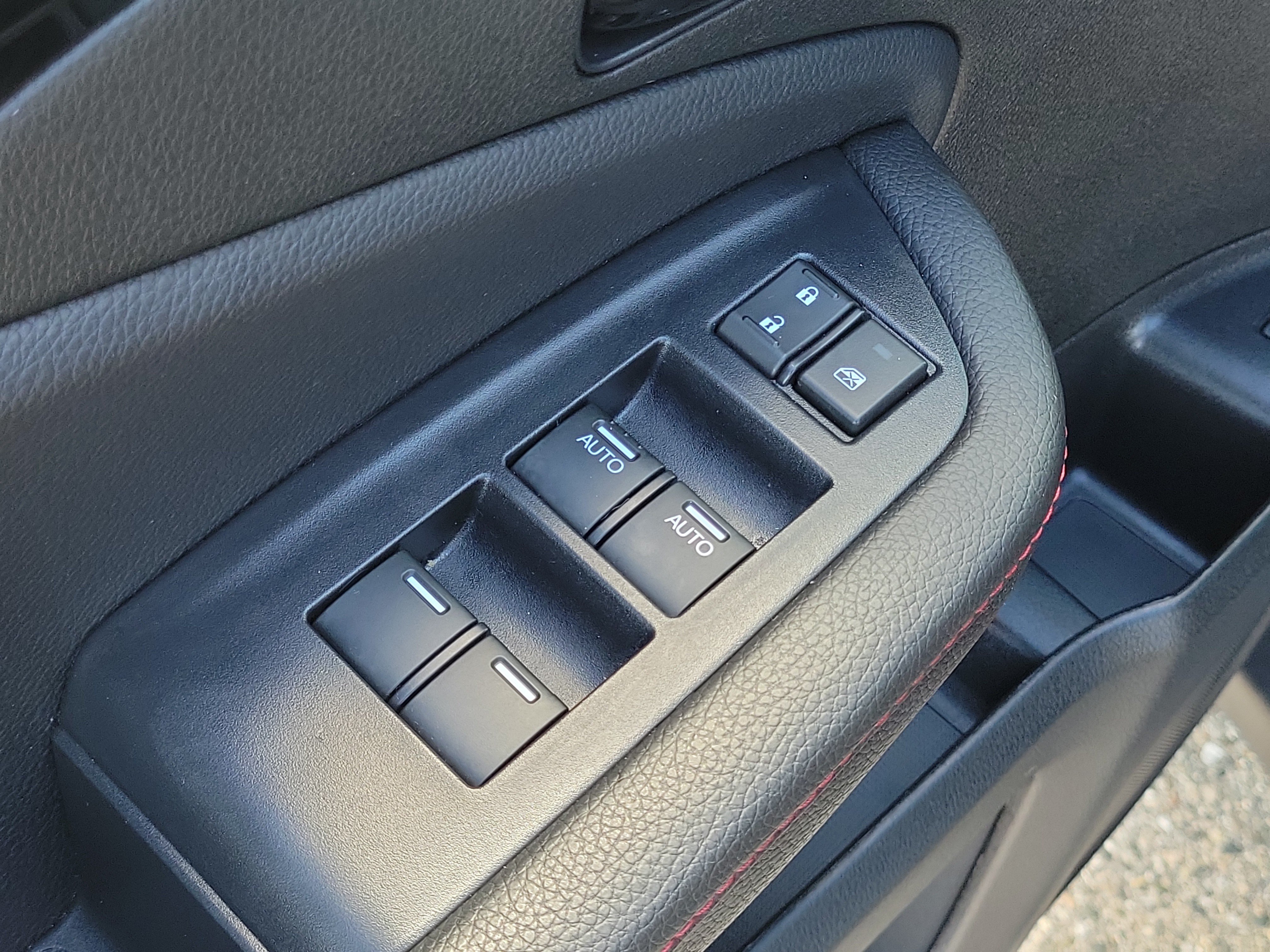 Used 2025 Honda Passport Black Edition image 15